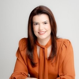 Foto de <b>Amanda Alves Volse</b><br><i>Coordenadora da Comissão Jovem Reumatologista</i>